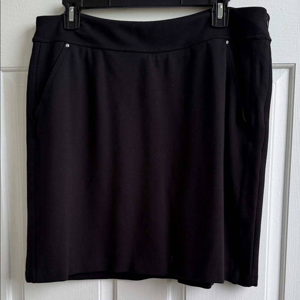 Elegant Black Women's Skirt
